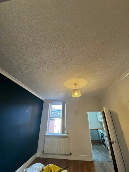 Ceiling and window wall