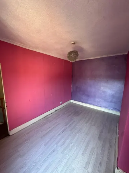 Bedroom wall finishes